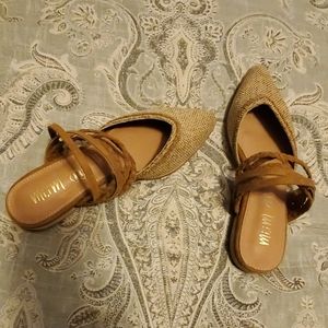 New Without Box Pointy Toe Leather Mules